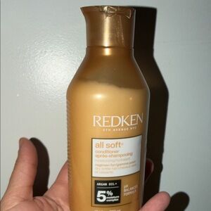 Redken All Soft Conditioner - Gold Bottle